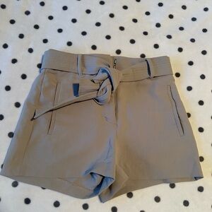 Wilfred/ aritzia tie front shorts size 4